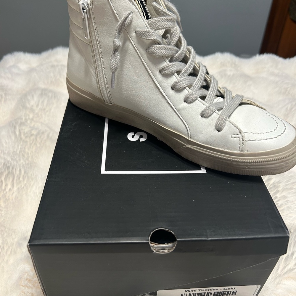 ShuShop Studded High-Top Sneakers - Picture 3 of 3